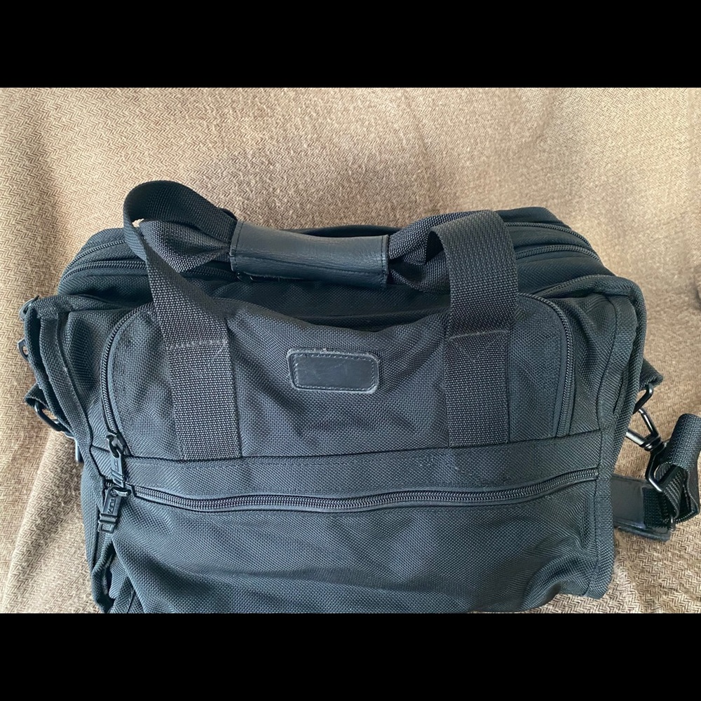 Nylon briefcase- large expandable